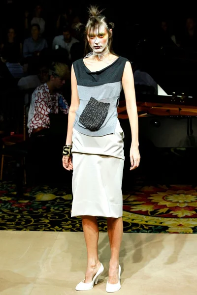 Look 2